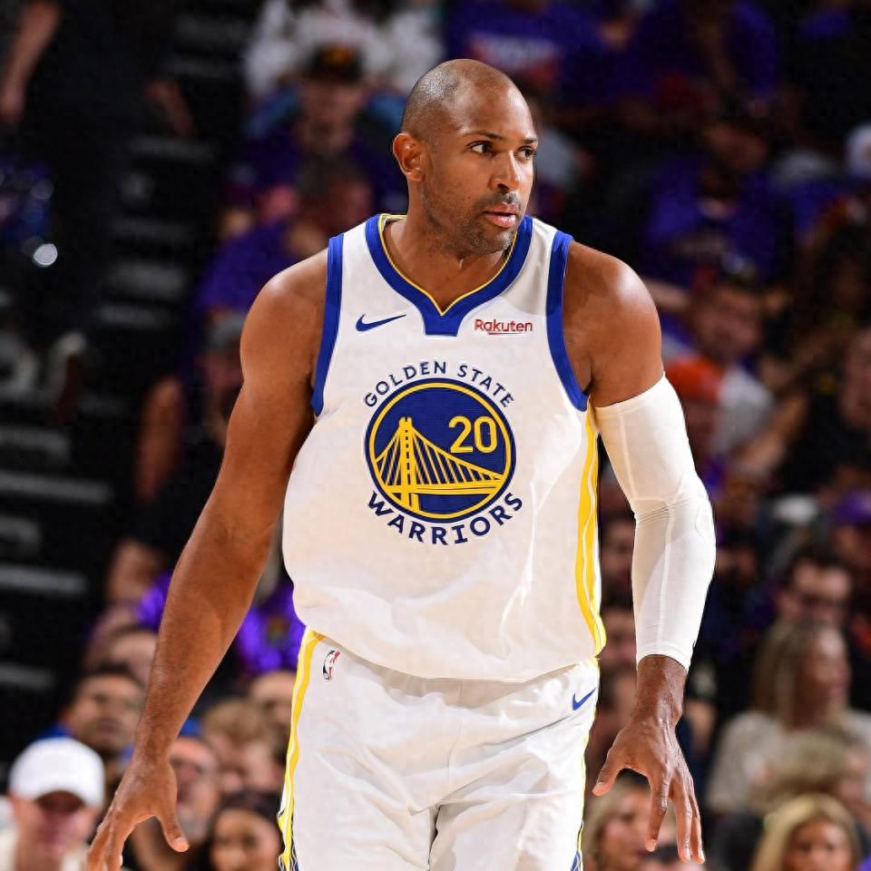 Horford stays with Warriors for 2 years, $14 million! ESPN grades it B+: low risk, great value