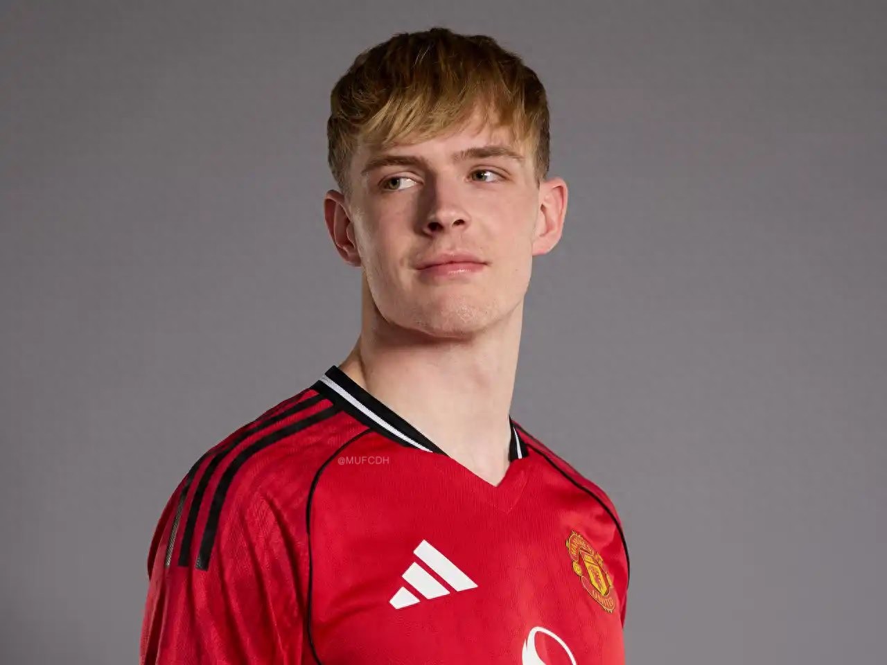 Manchester United officially announces the recall of Ten Hag’s favored player, potentially returning to Amorin’s squad! Additionally, two other young loanees are coming back.
