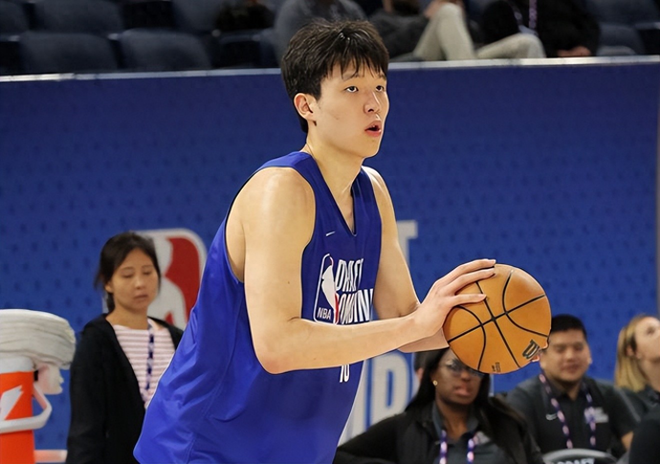 Yang Hansen tried out the pioneers in the first stop! Known as a potential first-round pick Choi Yong-hee also played for the team in the summer league