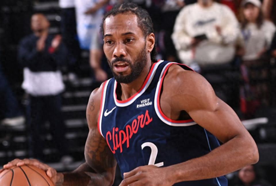 Patrick Baldwin Jr. will miss today's game due to an ankle injury! The Clippers have signed Baldwin to a 10-day contract: averaging 21 points and 6 rebounds in the G League.