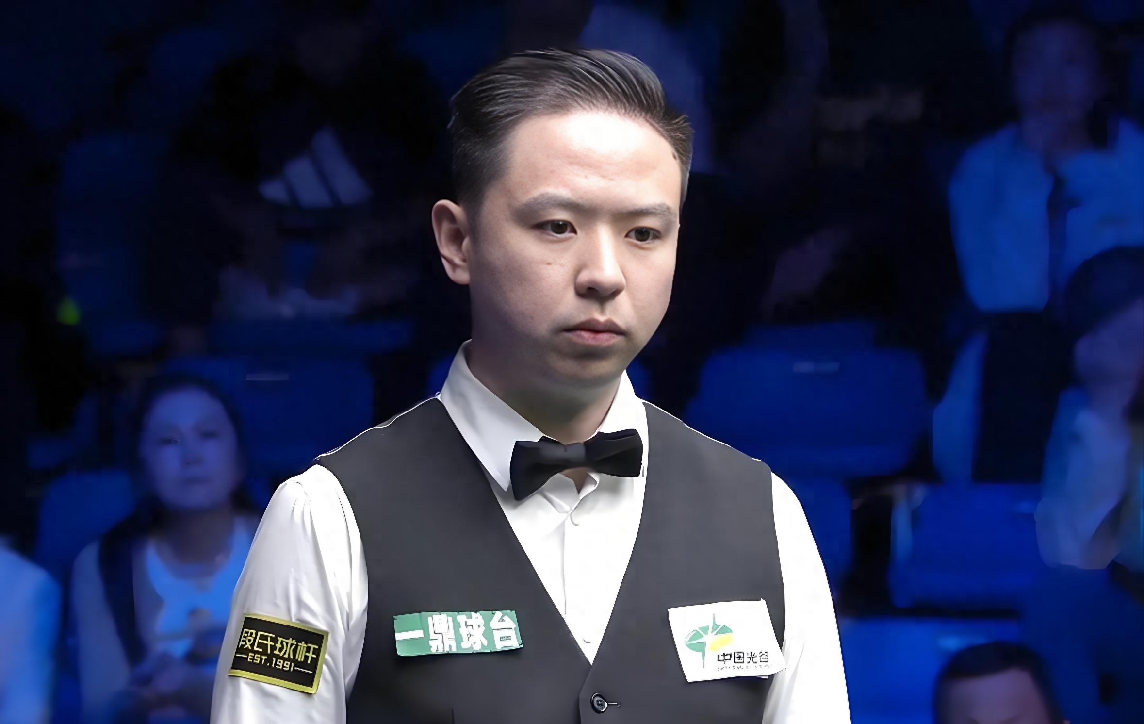 The Snooker Qingdao Superstar Invitational kicks off today (1.2) with players like Xiao Guodong and Higgins participating, live streamed on Huya.