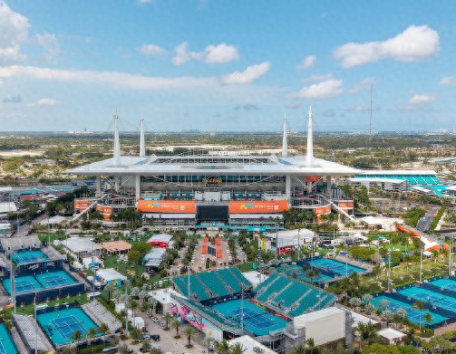 Lehecka ends the dark horse's run, Fils saves four match points and wins three tiebreaks, Zhang Shuai achieves a millimeter-perfect comeback.