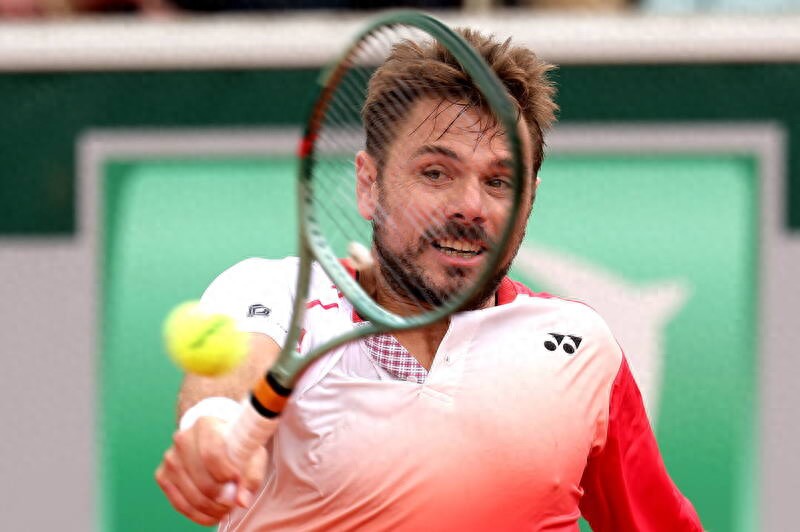 Former champion Wawrinka stopped in the first round of the 2025 French Open, threatening to end the last dance of Roland Garros in Paris