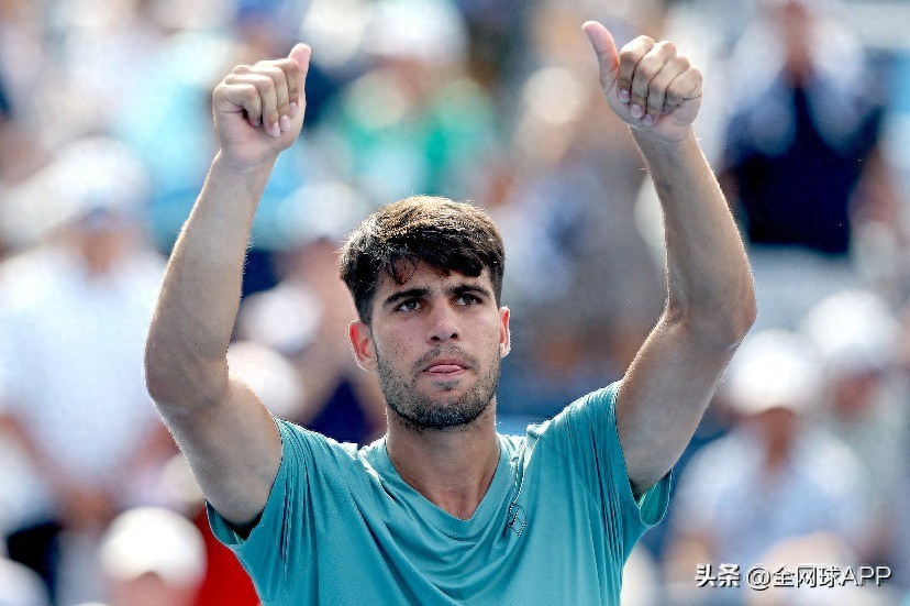 ATP Cincinnati Masters: Alcaraz secures his 50th win of the season, Zverev&#39;s match interrupted by heavy rain.