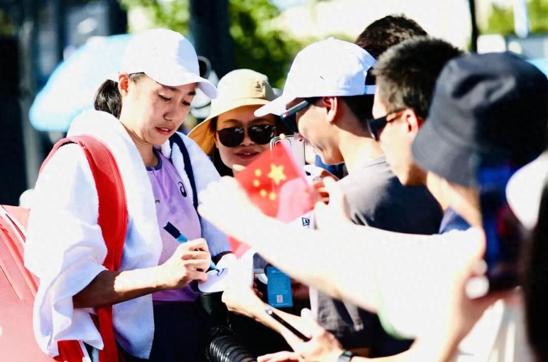 Zhang Shuai returns to the TOP90 and posts an inspiring essay; her reason for not withdrawing from the Angers tournament resonates deeply with working people.