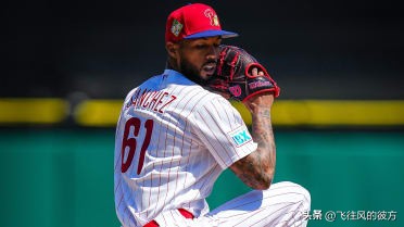 Star left-handed pitcher Sánchez signs a six-year extension with the Phillies, new contract extends to 2032.