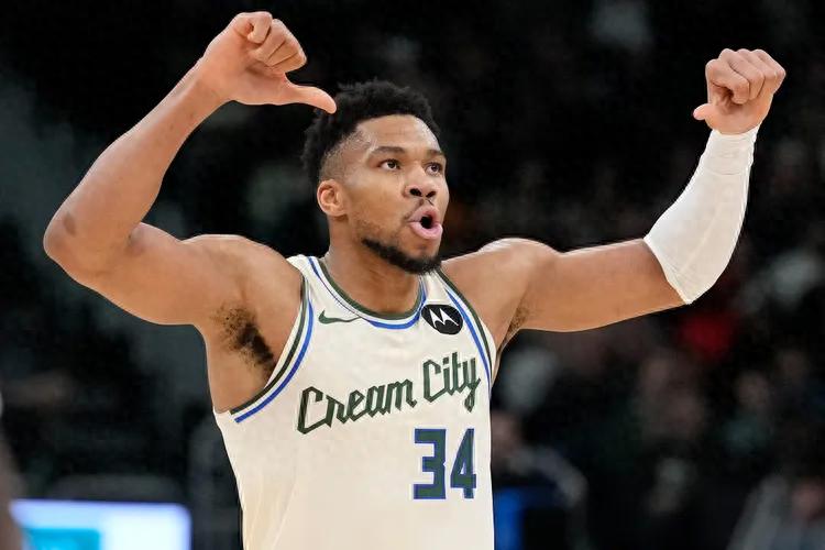Trade deadline countdown! Four possible paths ahead for the Bucks: The most drastic being to trade Giannis and fully rebuild