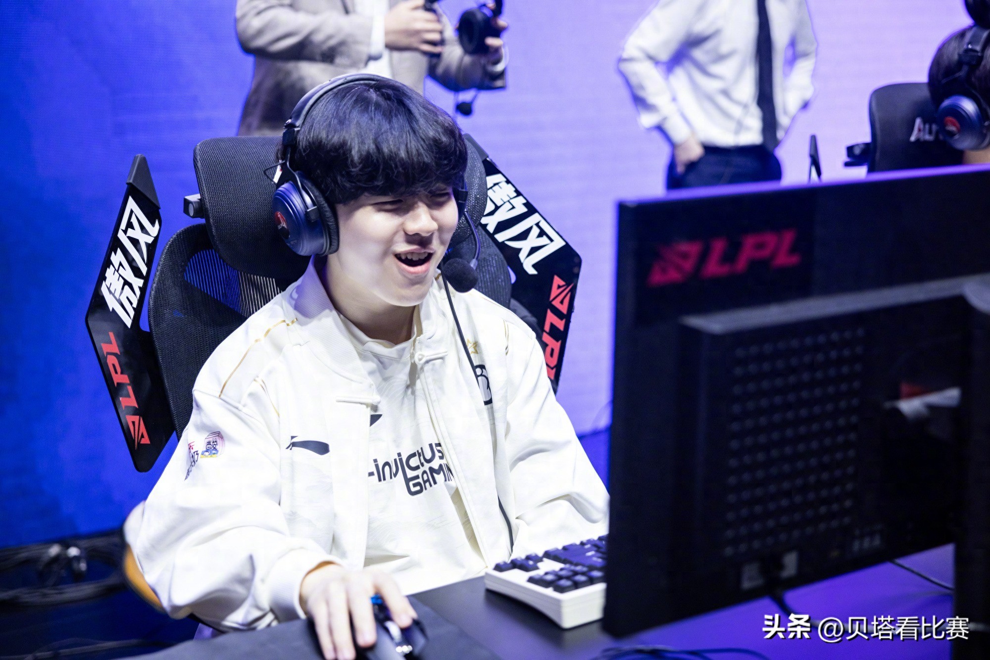 IG2-0 defeated JDG, securing their second consecutive victory! wei&#39;s rhythm took off, and Rookie&#39;s damage was explosive.