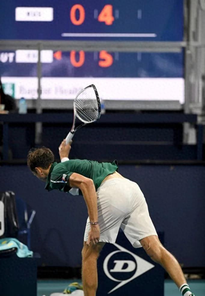 Is smashing the shot becoming a "nirvana" for tennis superstars to vent?