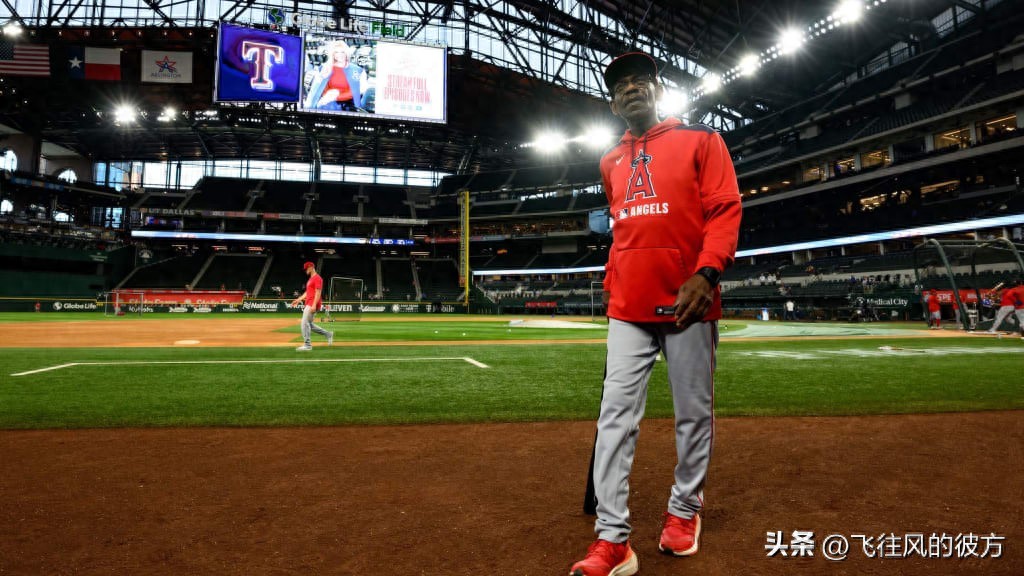 Los Angeles Angels&#39; manager Washington visits team for the first time since medical leave