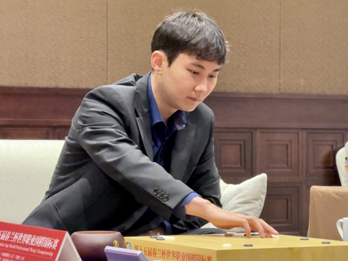 In the final of the 15th Chunlan Cup, South Korea's second brother Park Tinghuan challenged the Go world championship again after 4 years