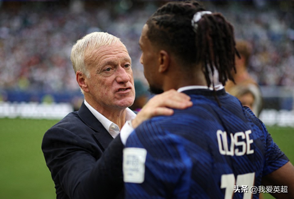 57-year-old Deschamps officially steps down, tears up in interview and takes blame for two consecutive losses, with 1 title, 2 runners-up in 14 years of major tournaments, setting 4 major records.