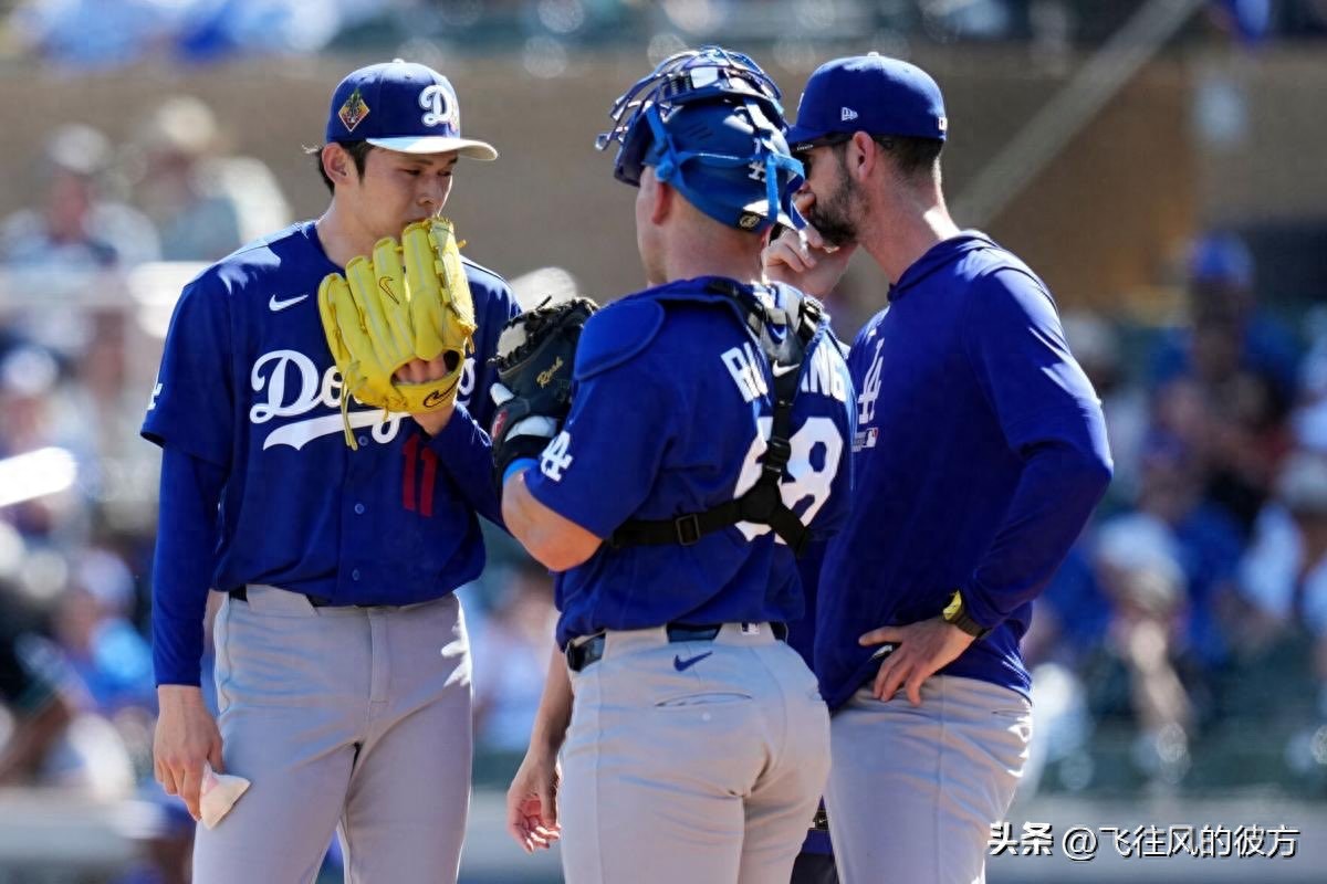 Sasaki Roki's spring training debut performance was subpar, with Manager Roberts attributing it to overthinking and excessive effort.