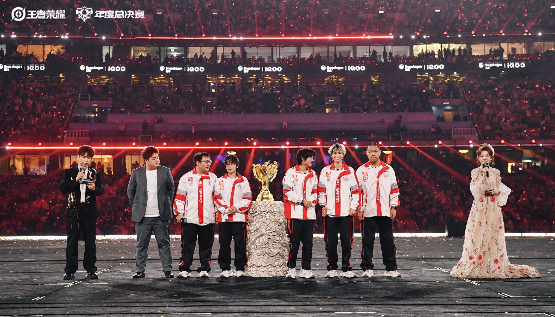 Just after winning the annual championship, AG Zhongyi shared “good news” with the entire network, renaming the Challenger Cup to the “Challenge AG Cup.”