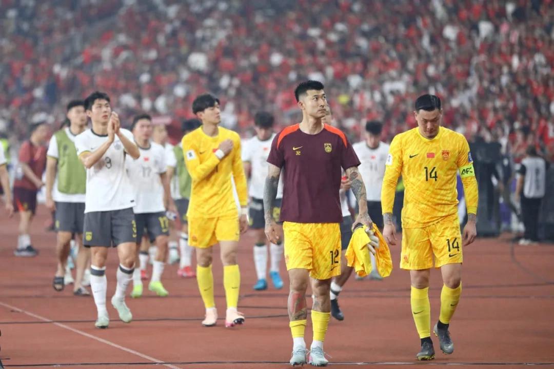 Who goes, who stays, who comes? Preparing for the 2030 World Cup, how can the national football team change blood and become younger?