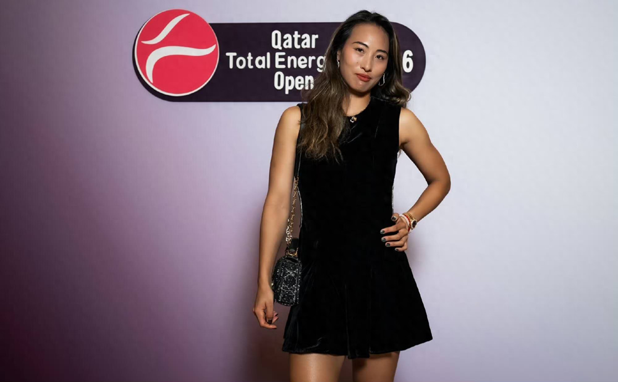 Zheng Qinwen broke down in tears after missing the Australian Open, joking that at 95% fitness, it’s time to start beating players like Leylah Fernandez.