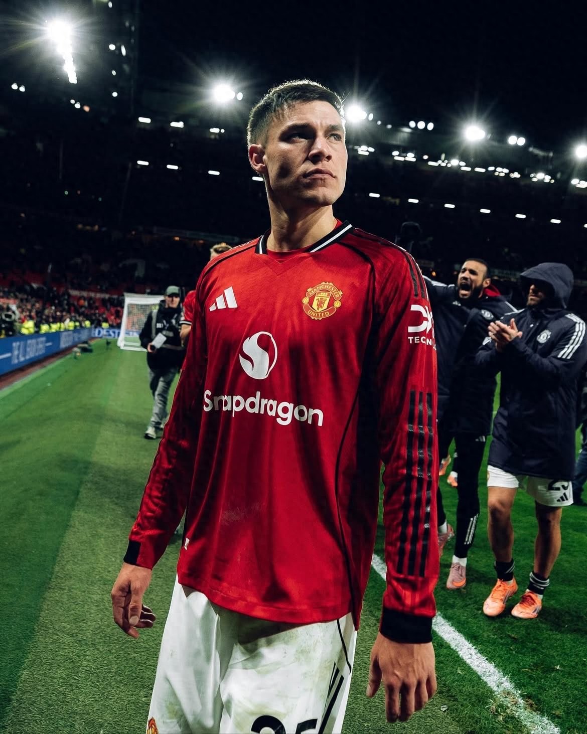 Reportedly, a Turkish Super Lig winter transfer window move is planned for Manchester United's defensive midfielder! His market value has plummeted by 10 million this season, making him the most devalued player since Sancho.