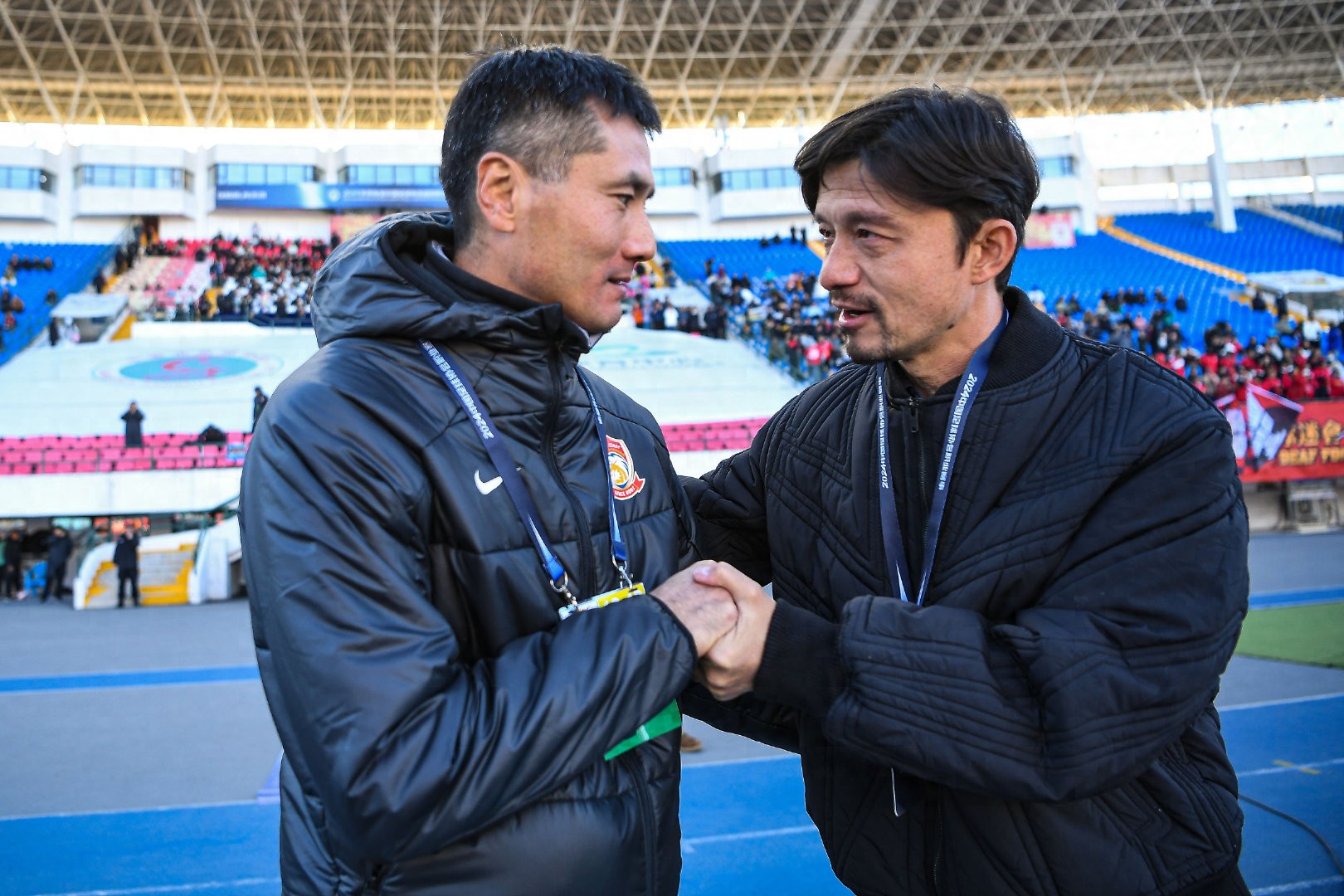 The local coach of the Chinese league is young in an all-round way