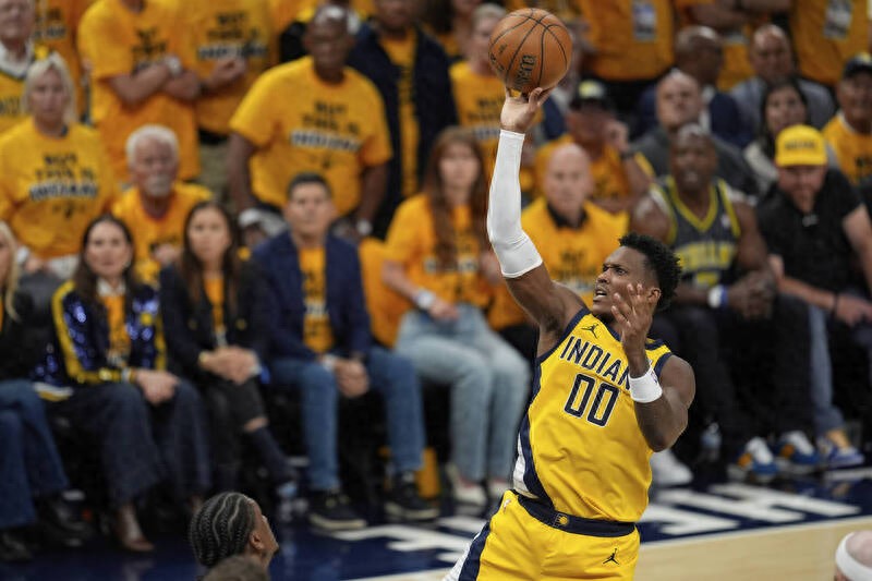 Compared with James and Kobe, Martheren, who started from the bench in Game 3 of the NBA Finals, played a masterpiece