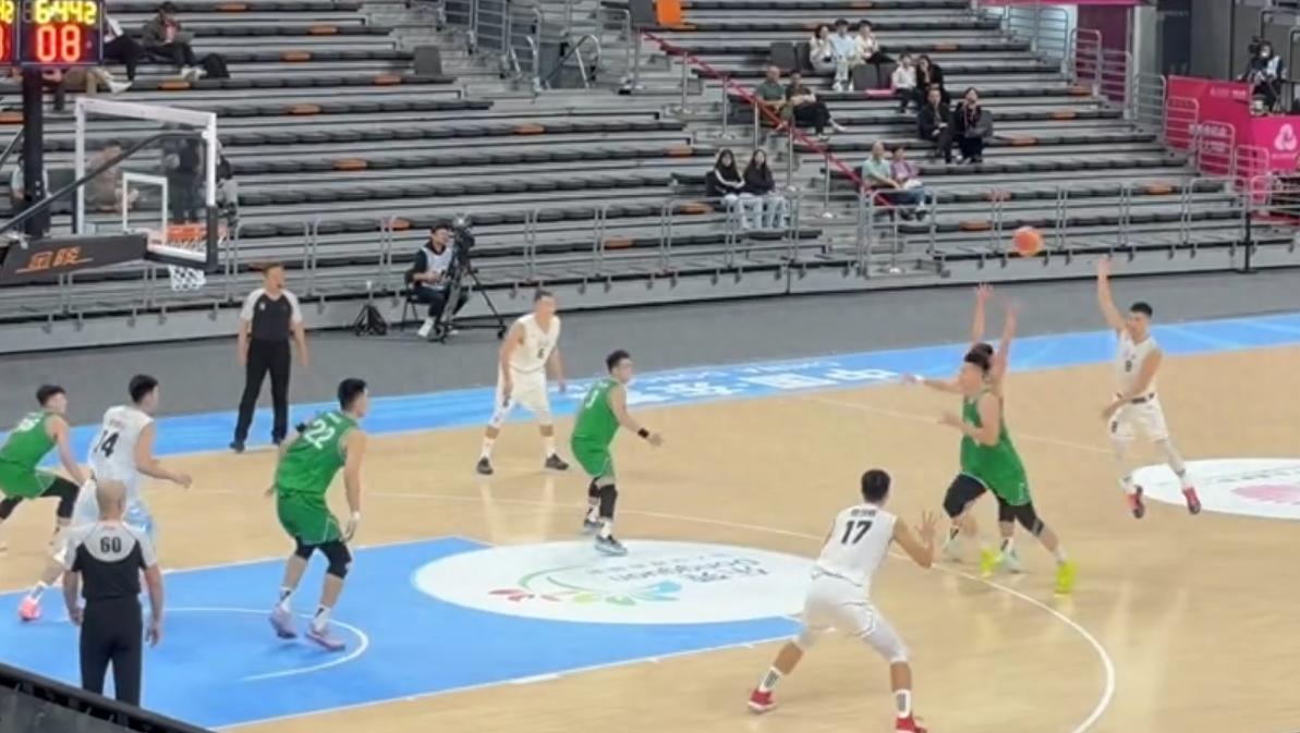 Zhao Jiwei scored 23 points and 14 assists, while Zhai Xiaochuan, Fang Shuo, and Wang Shaojie combined for 64 points; Liao Sanning made 2 out of 11 shots as Beijing fell to Liaoning.