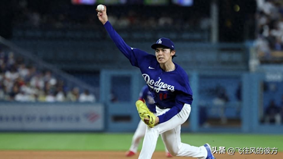 Sasaki's control severely off; Roberts: Never considered sending him to minors, possibly overthinking.