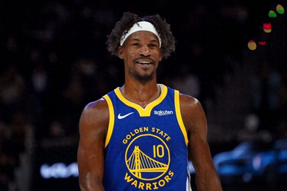 Butler's sudden absence sparks controversy! Warriors' official comment section erupts: Is it a trade or an urgent matter?