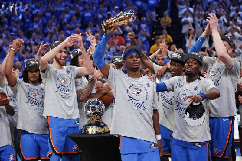 won the MVP for the first time and entered the NBA Finals, comparable to Malone and Curry, this year is the SGA career year