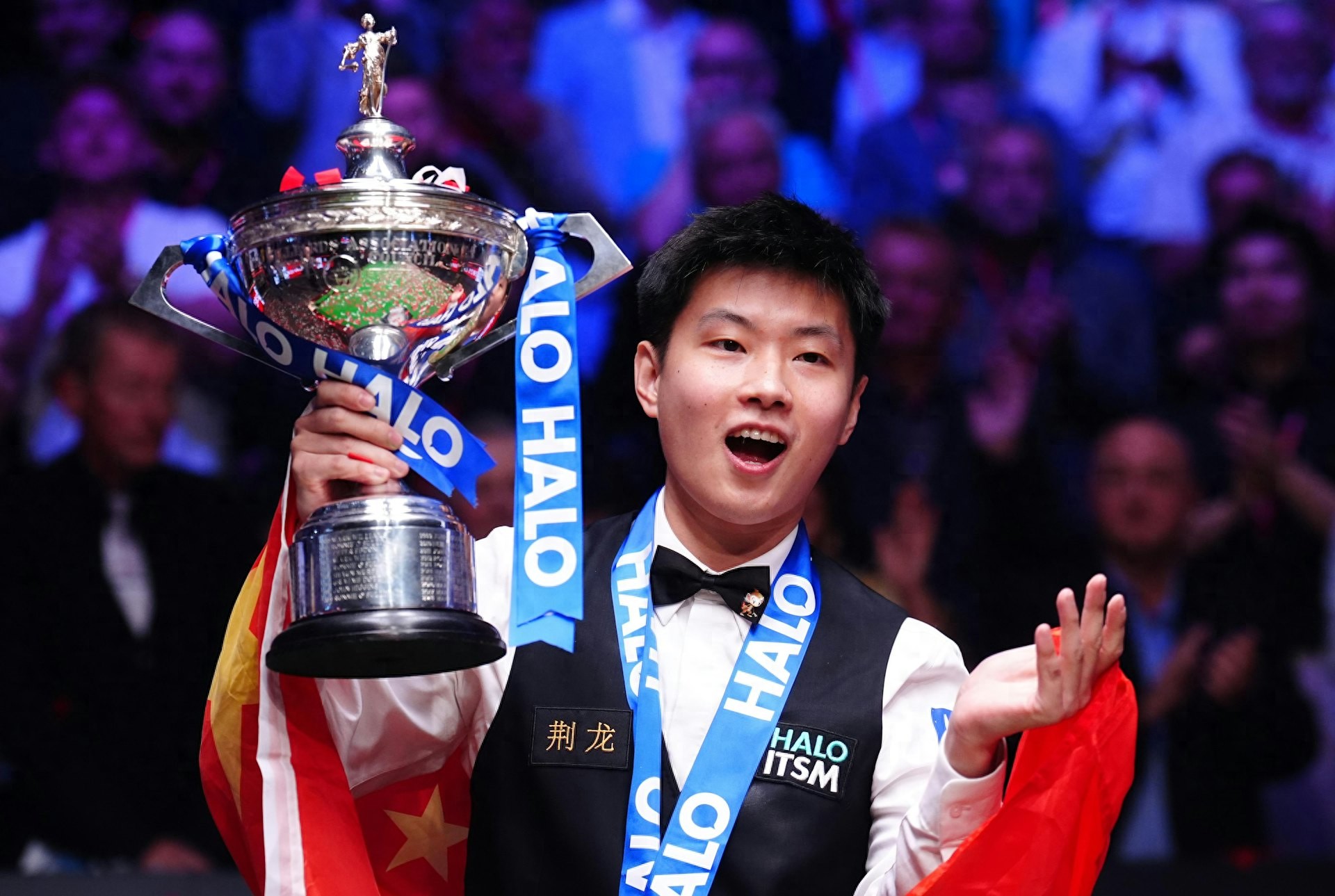 Why did Zhao Xintong have a small flame monkey printed on the bow tie when he was crowned king? Who is more important, Rocket or Ding Junhui