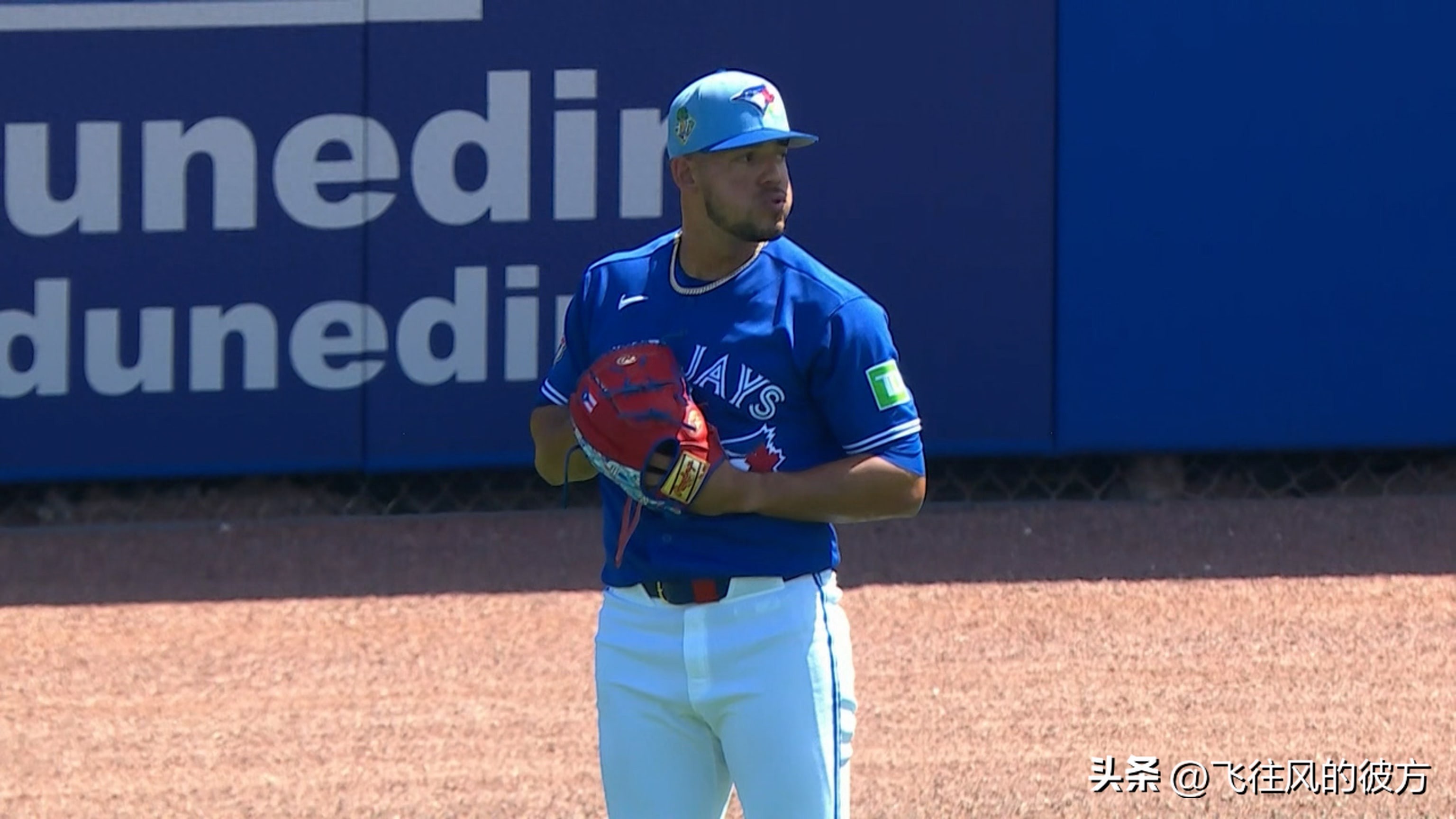 Blue Jays starter José Berríos has a stress fracture in his elbow but is expected to pitch through it.