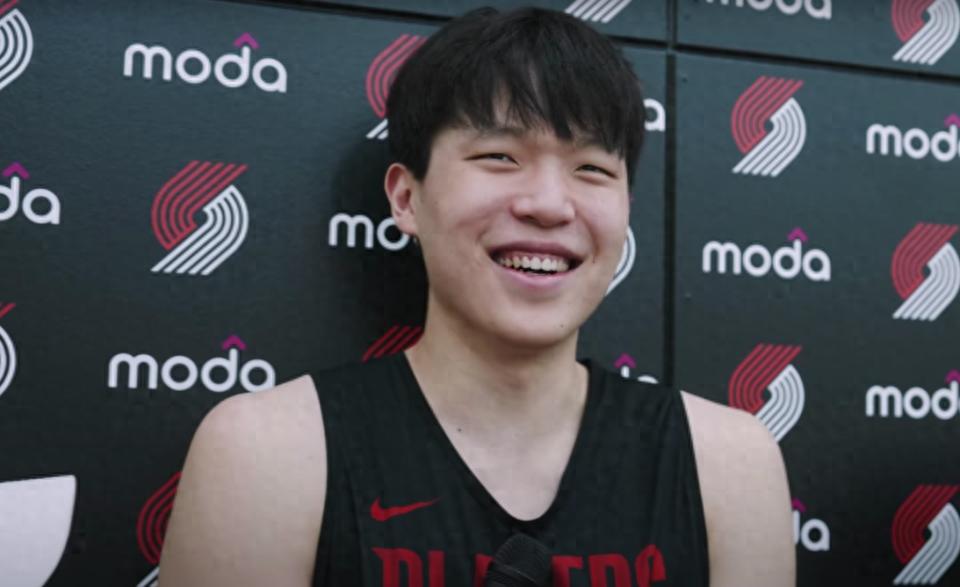 Yang Hansen: The toughest adjustment in training camp is adapting to the Trail Blazers' pace; I need to have two meals with Lin Wei when free.