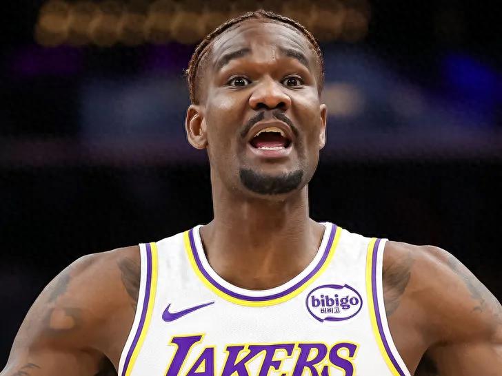 Deandre Ayton was briefly detained for allegedly carrying a small amount of marijuana! He has since been released, and the Lakers have not yet commented.