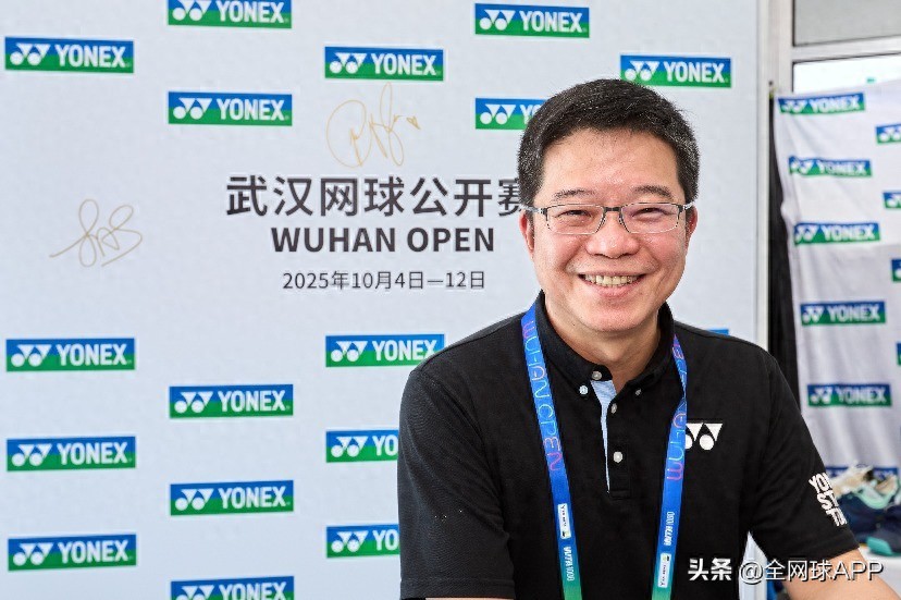 Passing the torch, the YONEX stringing team is proudly supporting the Wuhan Open for the sixth consecutive year.