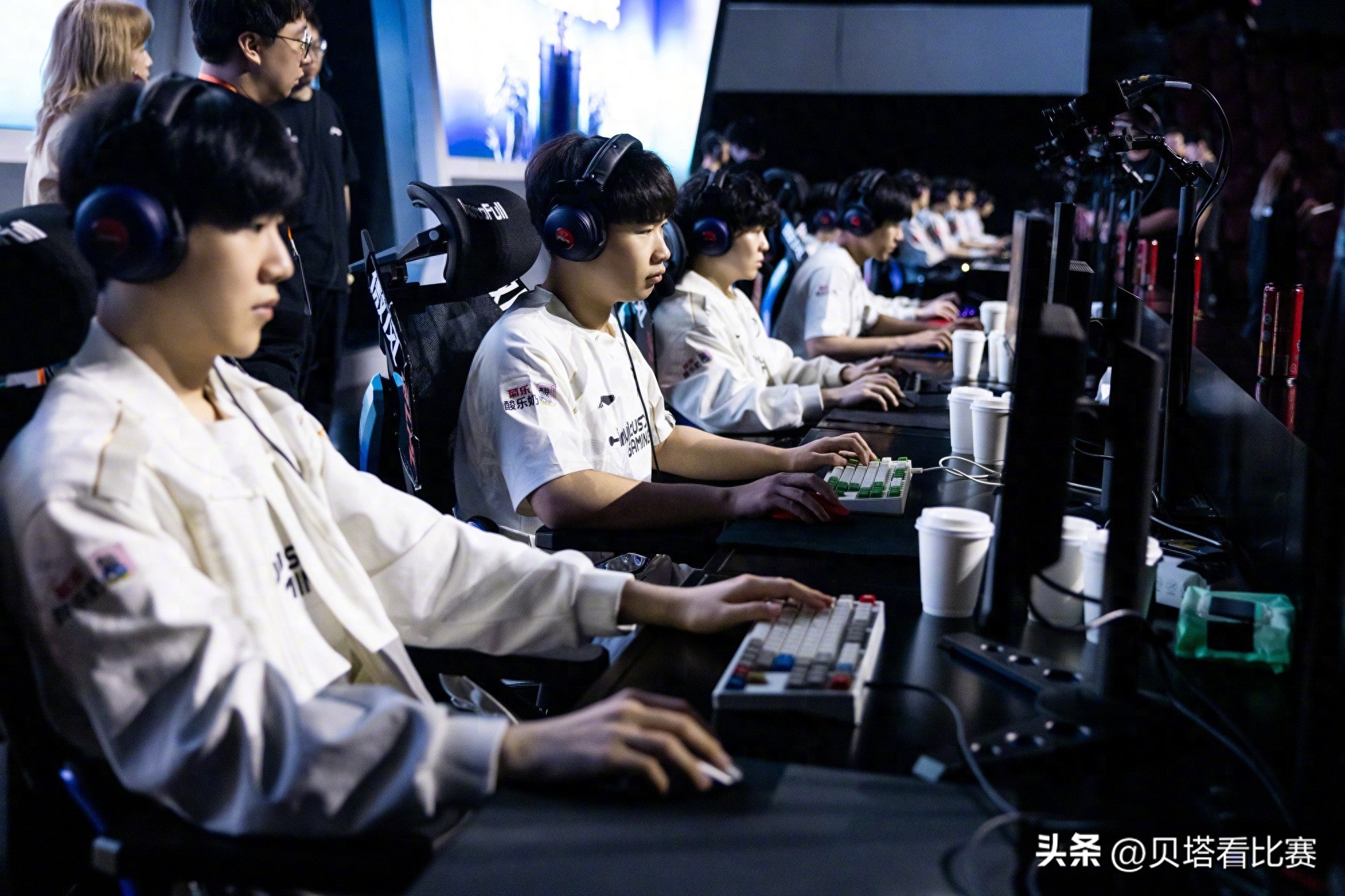 Congratulations to IG! They defeated JDG 3-1 and advanced to the Worlds as the 4th seed! Gala made a crucial comeback while xun made a major mistake.