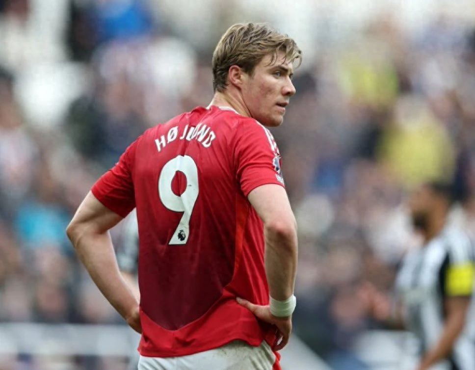 Manchester United's bosses don't trust Hojlund! The summer window was almost a foregone conclusion, even if the final goal was scored