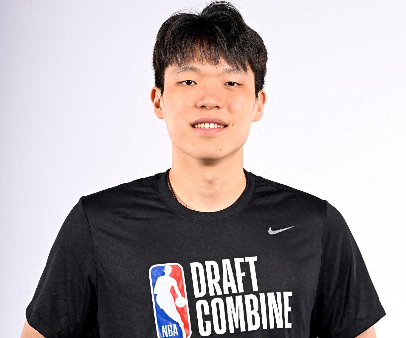 Yang Hansen's trial makeup photos exposed! The grouping is the only center in the team The draft template is Wu Che