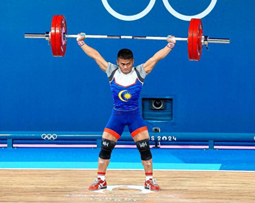 Malaysia's Alnwick is aiming for gold at the 2025 Asian Weightlifting Championships, but the Chinese and North Korean players are too strong