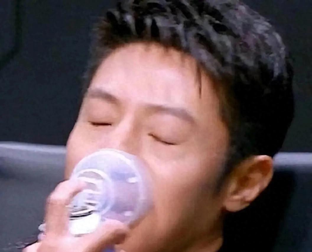 6 out of 5! Completely outshining Zhang Zhenlin! The top blue-collar forward of the Chinese men's basketball team