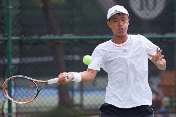 Looking back at the second day of the China Tour, Jin Yuquan and Zhu Chenting came from behind to claim their first victories.