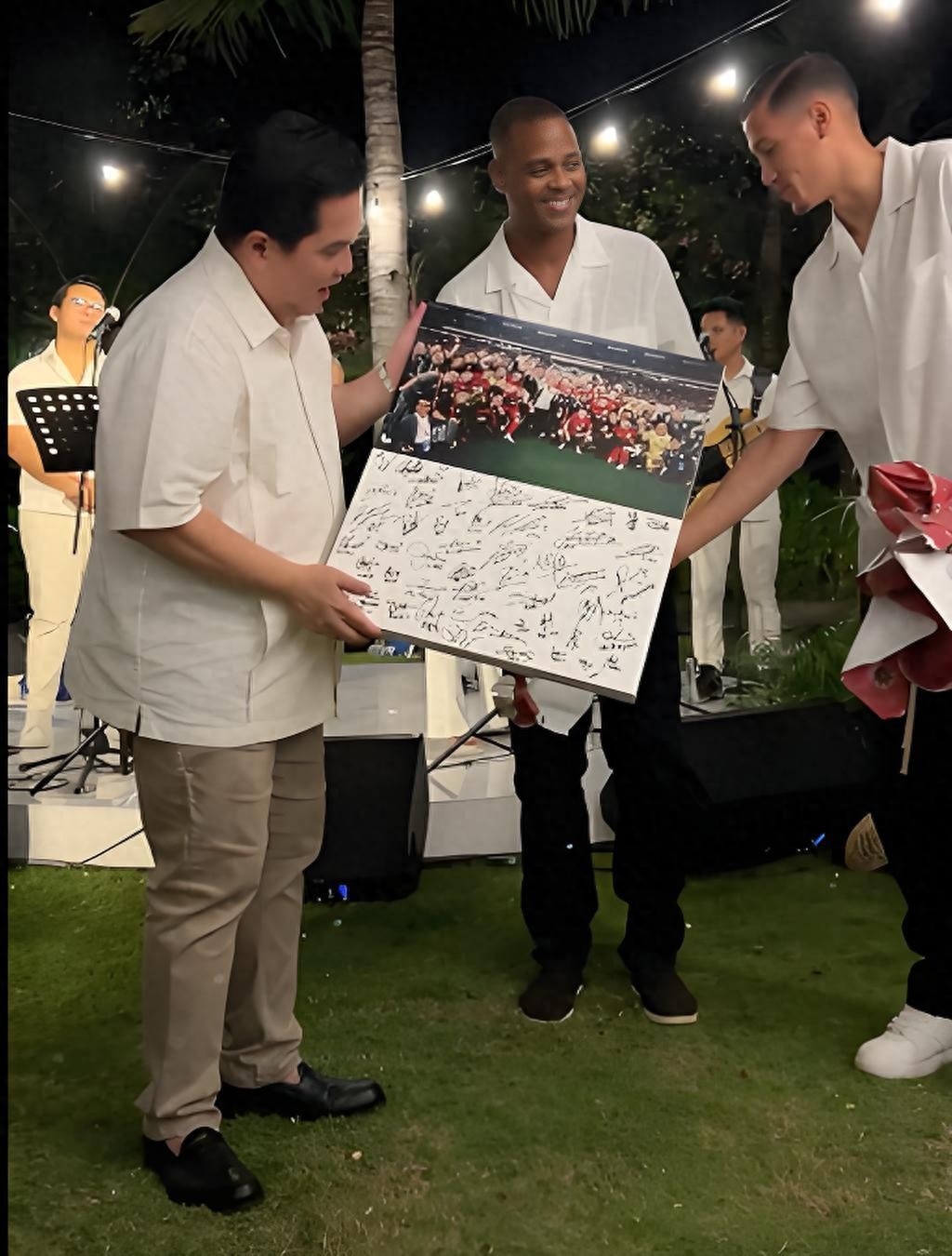 To celebrate Tohir's birthday, the Indonesian players "spoke wildly": consecutive victories against China and Japan strive to qualify directly