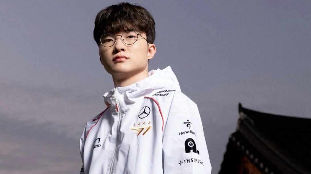 The weakest AD in the S15 quarterfinals has emerged! Suppressed by 20 CS at 10 minutes, zero output in an ideal early team fight start