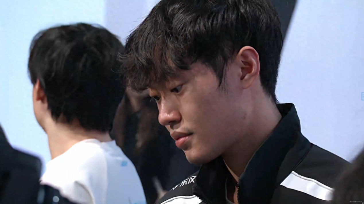 The truth behind BLG&#39;s elimination revealed! Bin&#39;s major initiation mistake caused the team to collapse, drawing heavy criticism from fans after the match.