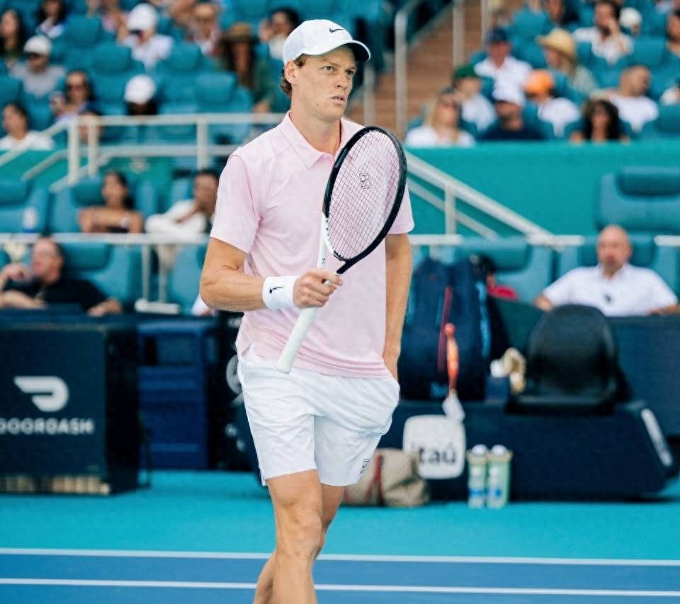 Sinner calmly accepts the "robot" label, discusses reclaiming the world No. 1 goal and emphasizes focusing on the process.