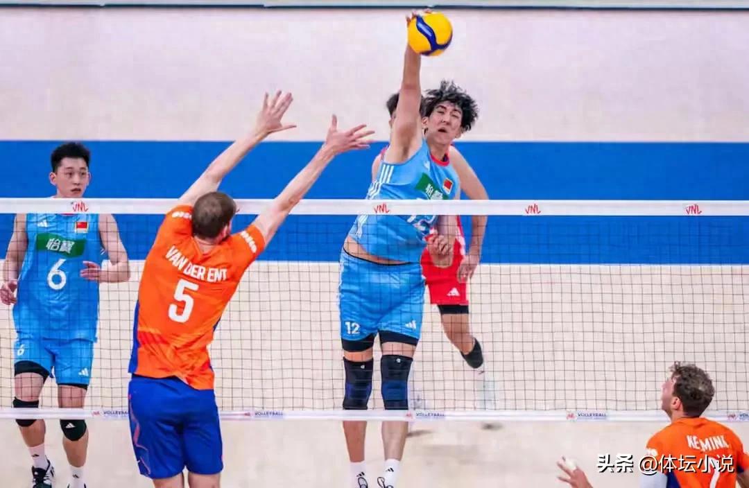 The World Men's Volleyball League is upset again! The Chinese men's volleyball team is 3-1 European powerhouse, and the ranking of consecutive wins has soared for the first time