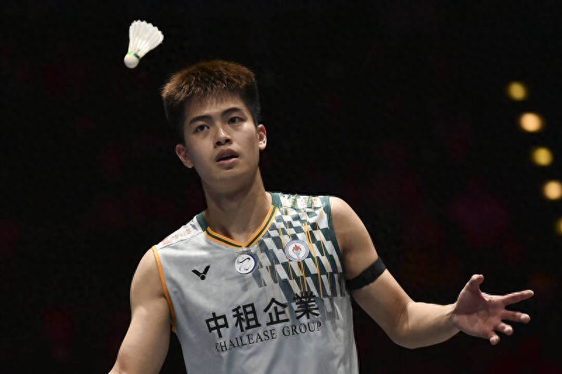 Li Jiahao lost to Kunlavut, the world's No. 1 brother, and missed the top 8 of the 2025 Indonesia Open Badminton Championships