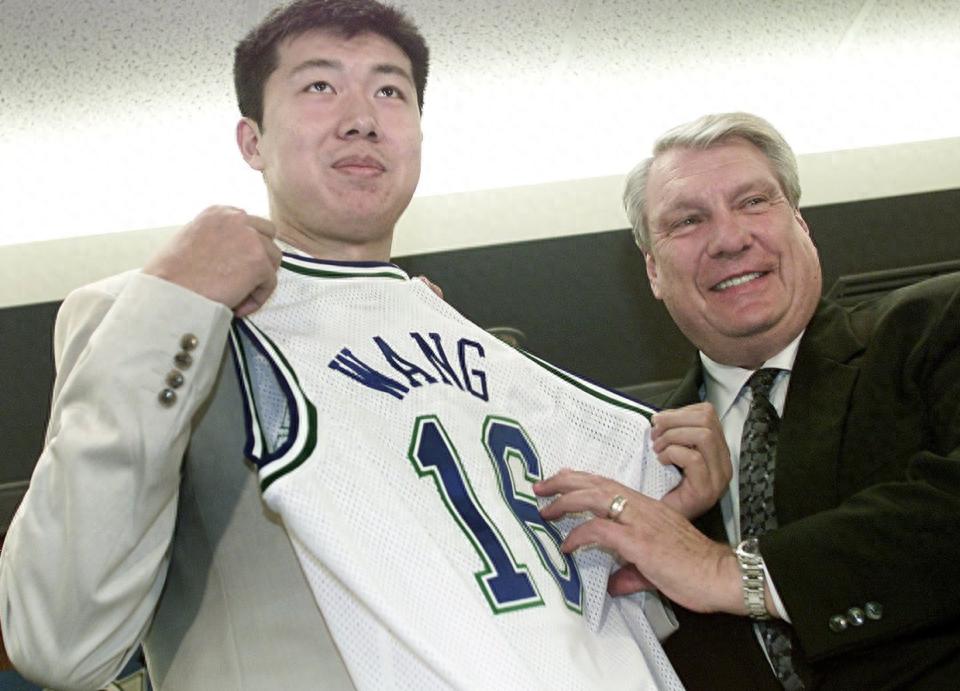 Wang Zhizhi: Nelson Opened the Door to the NBA for Me, Grateful for His Selfless Support to Chinese Basketball