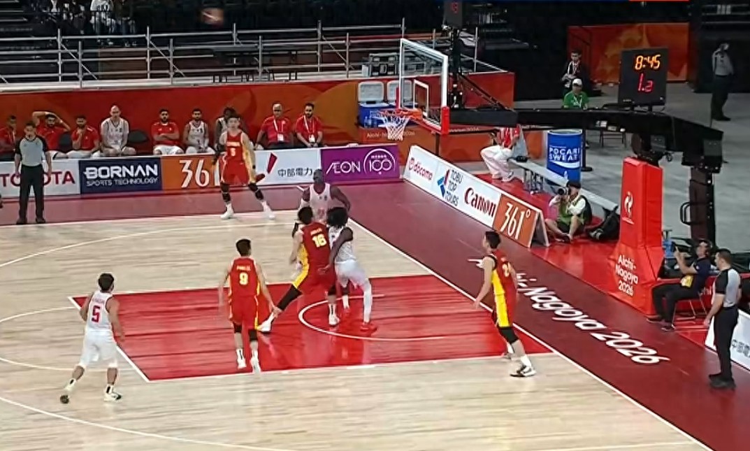 Early qualification! Liao Sanning scores 23 points as Chinese men's basketball team crushes Bahrain by 46 points to secure second straight win at Asian Games.