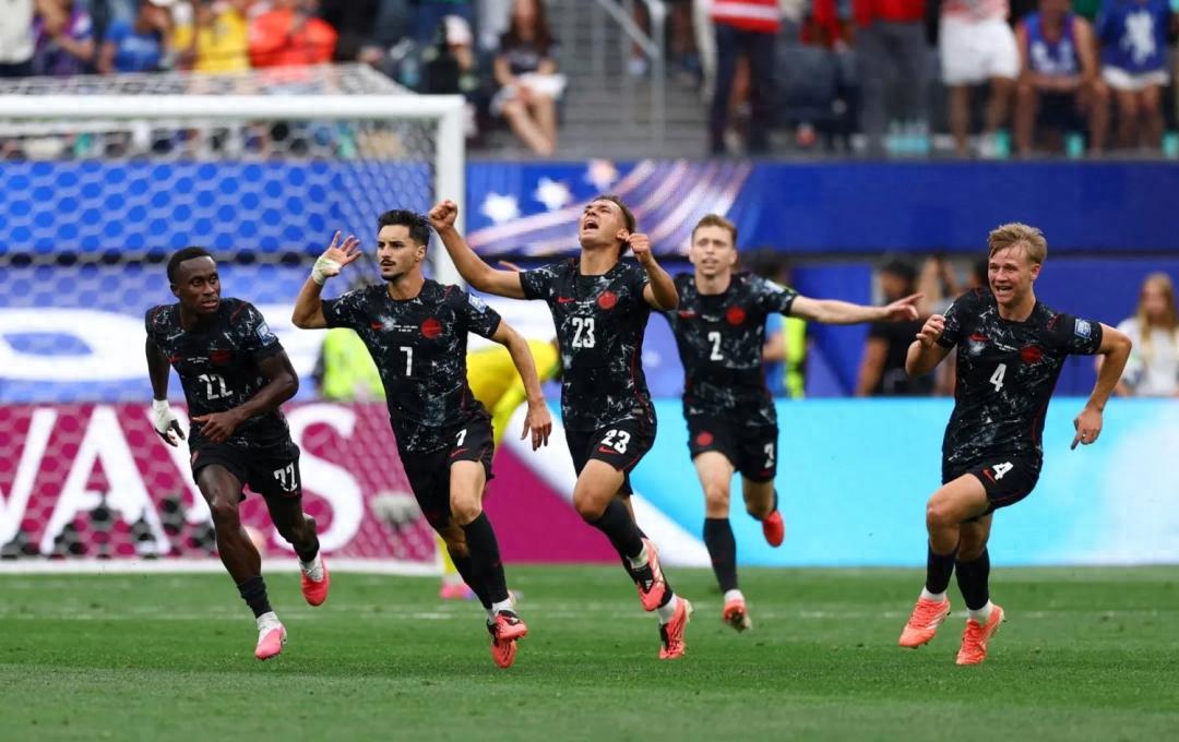 The first team to reach the round of 16 has been decided! Canada, the "off-site host," is setting team history with every step.