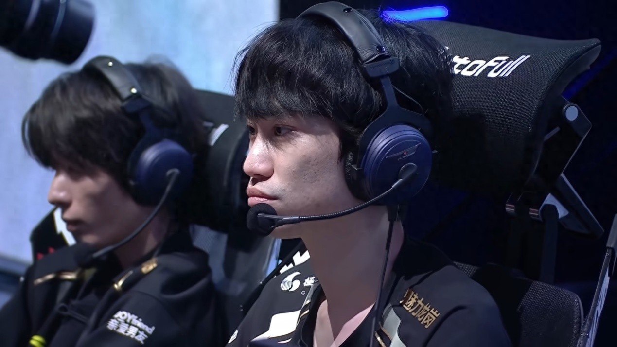 The LPL player's prayer chart became popular, and Leave was still eliminated from the game after five kills, and the audience shouted that it was a pity