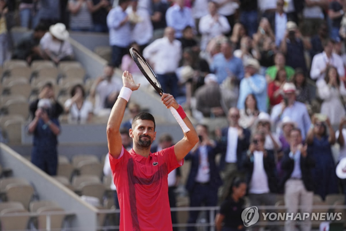The quarterfinals of the men's singles at the 2025 French Open are out, and the history-making Djokovic needs to win the top 3 in a row to reach the top