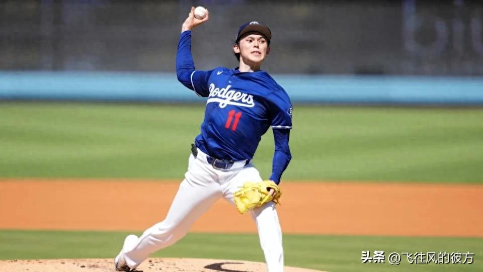 Roki Sasaki continues to practice new pitches but still plans to rely mainly on his forkball.